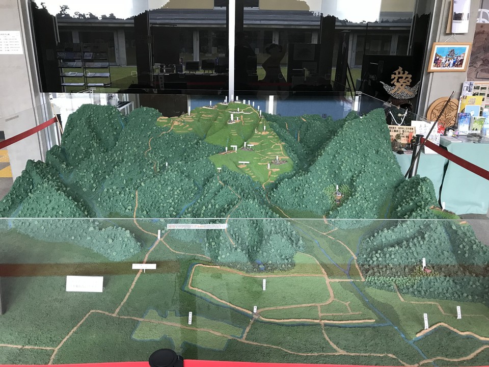 春日山城跡模型