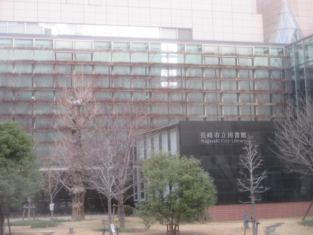 斬新な建物です