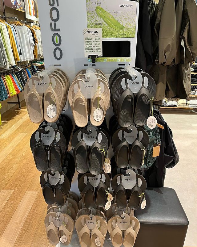 OSHMAN'S SENDAIのサンダル売場
