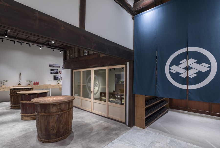 今代司酒造でテイスティングできるコーナー