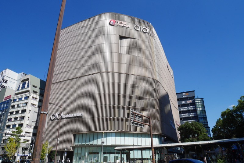 普段は地下から入ることが多いので地上の姿は新鮮。
