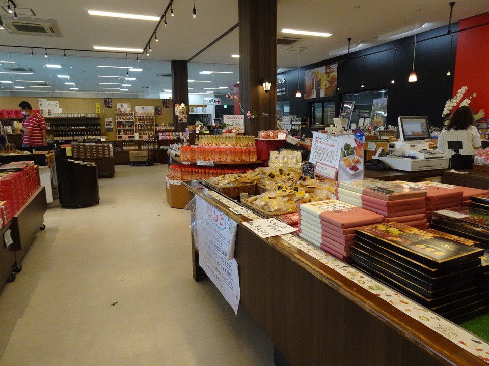 土産店内