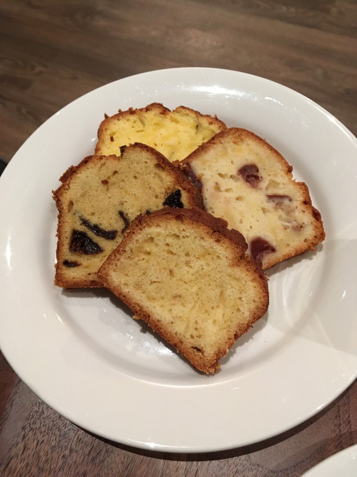 パーティでの美味しいお料理とお酒！たくさんご馳走になりました