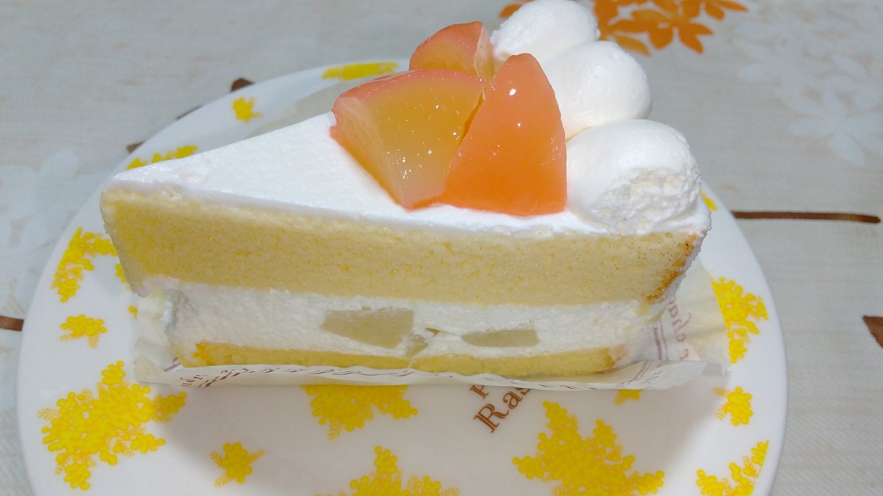 白桃のケーキ
