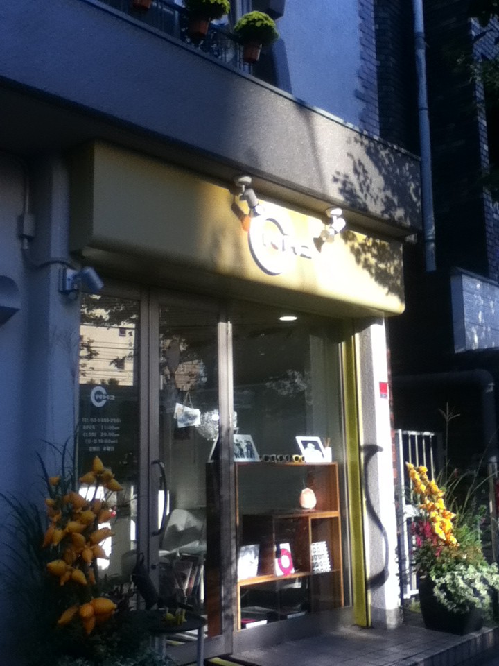 店頭付近