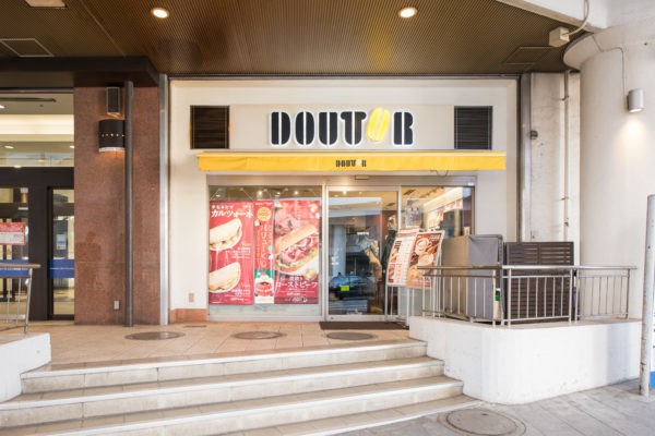 DOUTOR スカイプラザ柏店の店舗外観