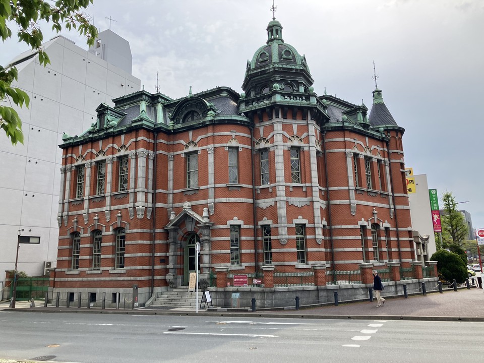 歴史ある赤煉瓦の建物がステキな文化館の外観