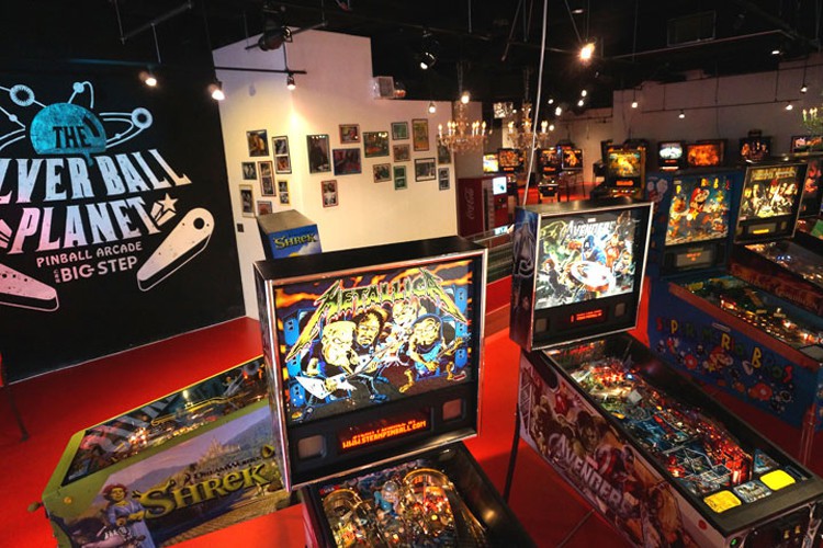 Techno sculpture : ゲームセンター美術館 都築響一編 Techno SCULPTURE ゲームセンター美術館 | タイム