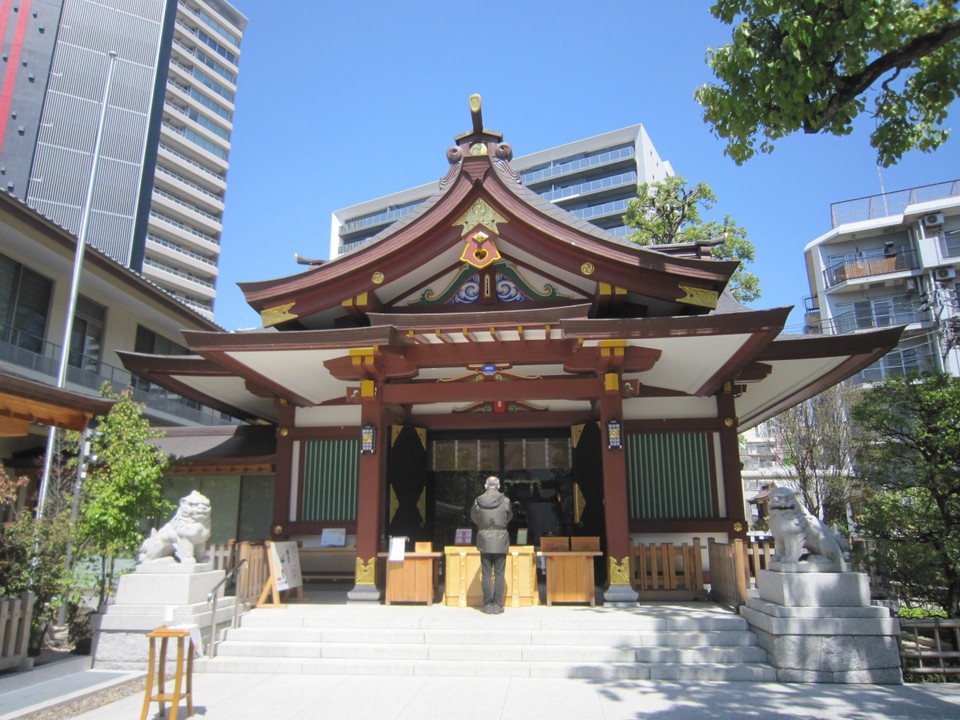 ６社殿