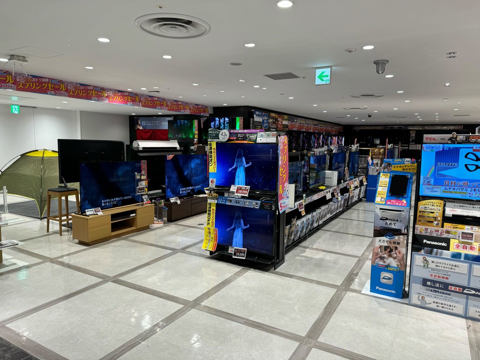 ノジマ新宿タカシマヤタイムズスクエア店の内観