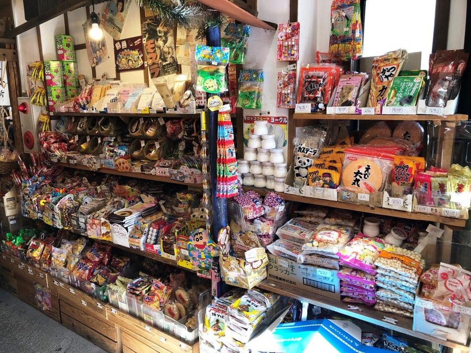 《柴又ハイカラ横丁》駄菓子コーナー