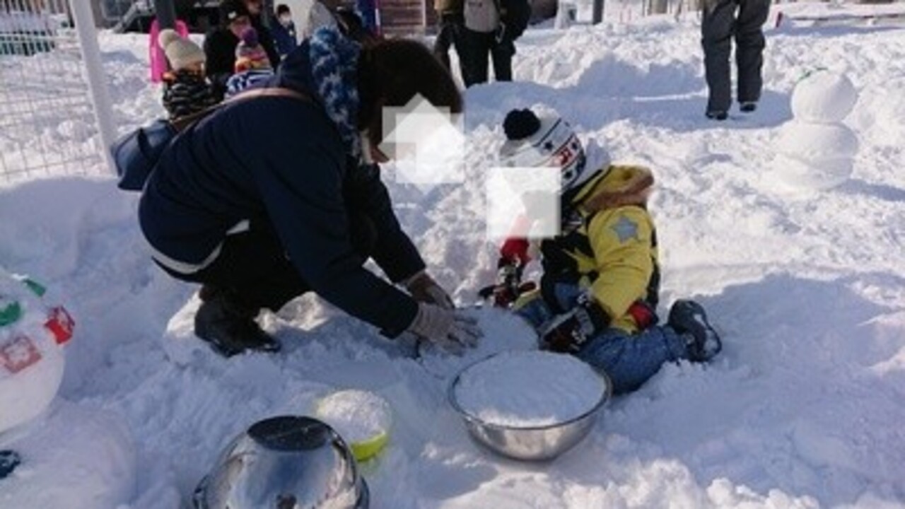 雪だるま作成用のボールがあった