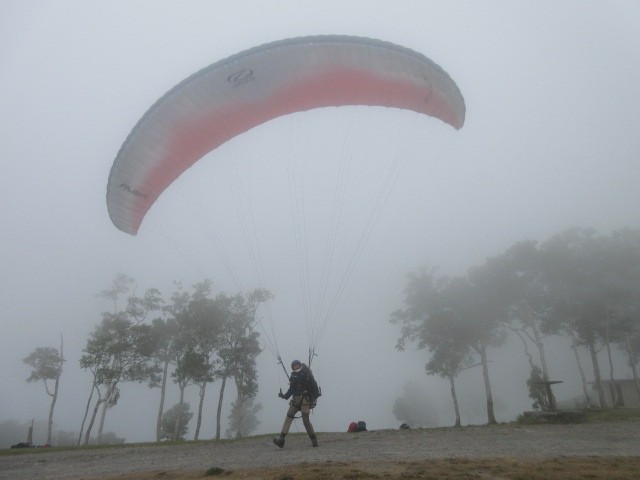 パラグライダー