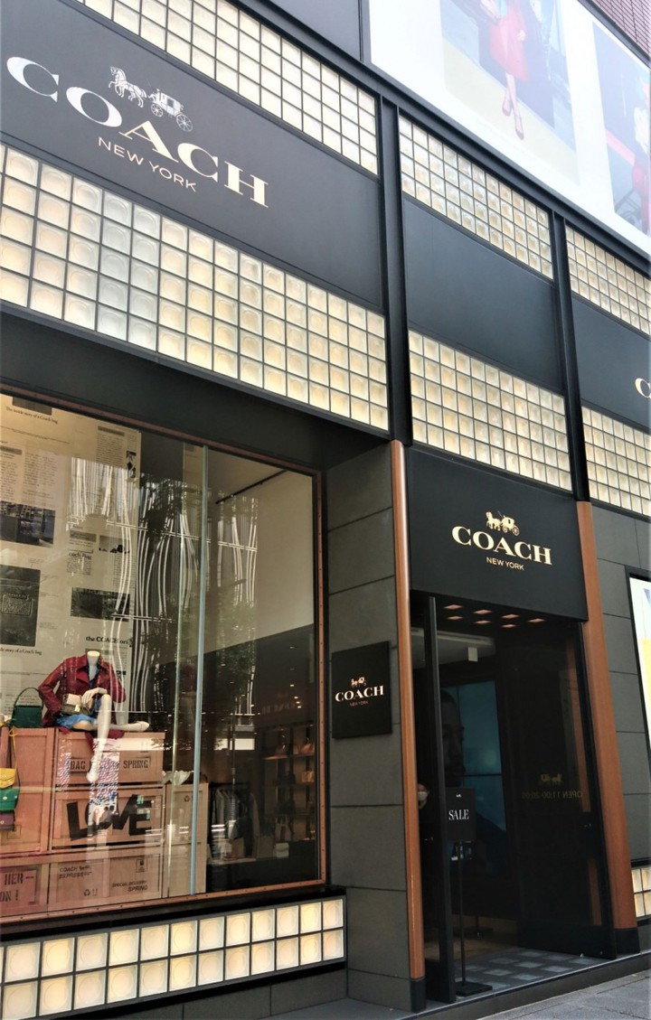 高級バックとシューズ
