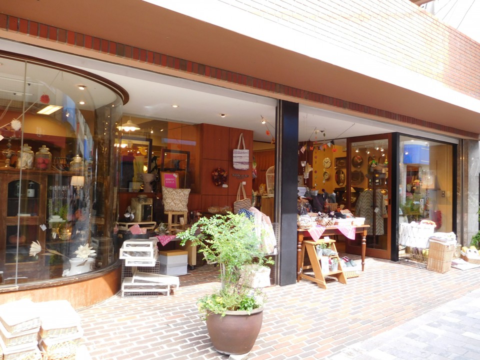 私の部屋自由が丘店の外観画像。