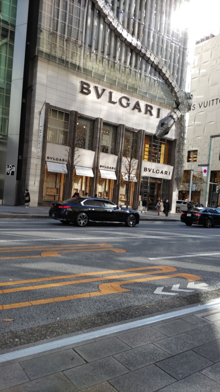 ブルガリ銀座店の外観画像。