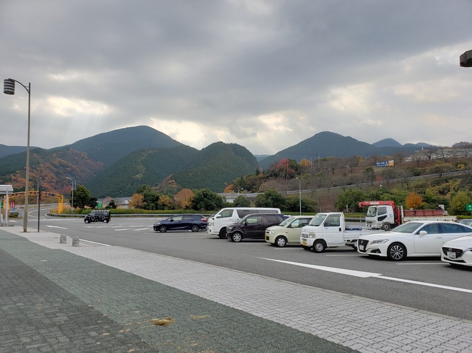 駐車場も結構広い