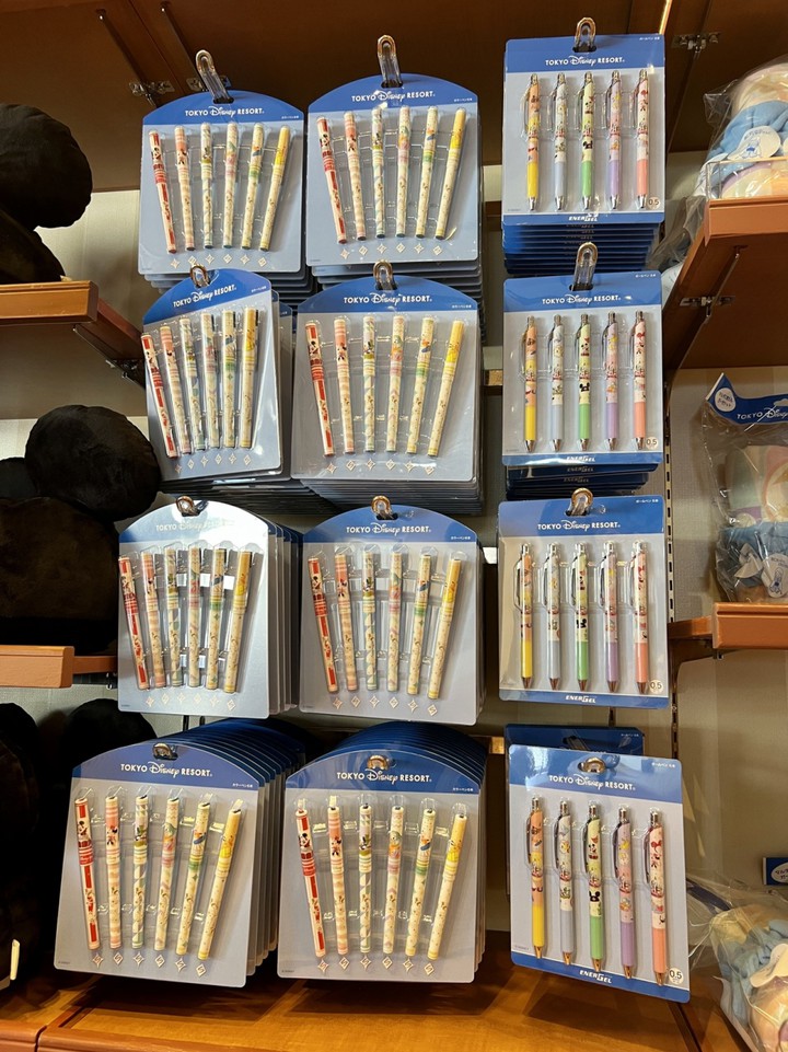 無事ゲット出来たエナージェルボールペン