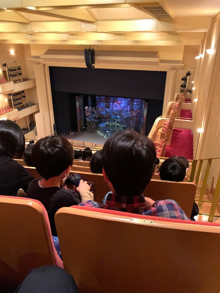 最上段席（最後部席）から見た舞台