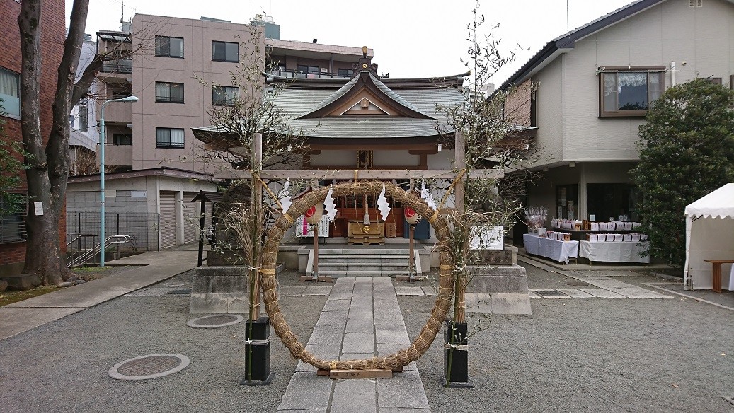 穏田神社本殿