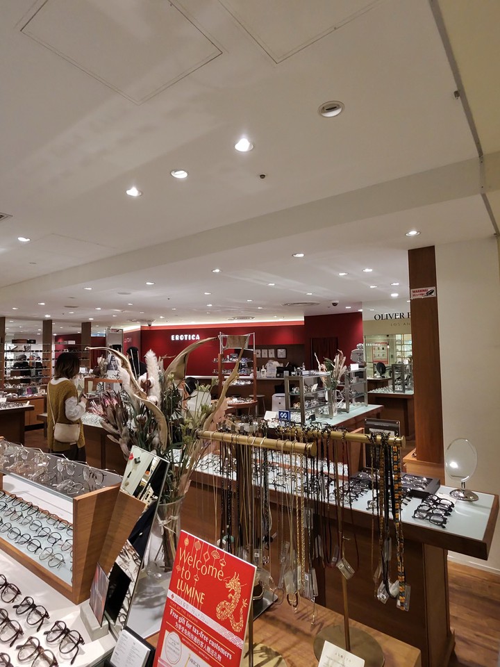 EROTICAの店内の売り場の様子