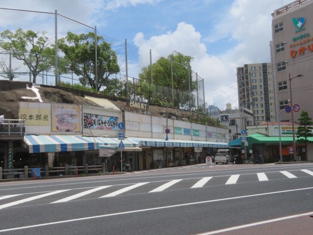 国道35号線から見ています