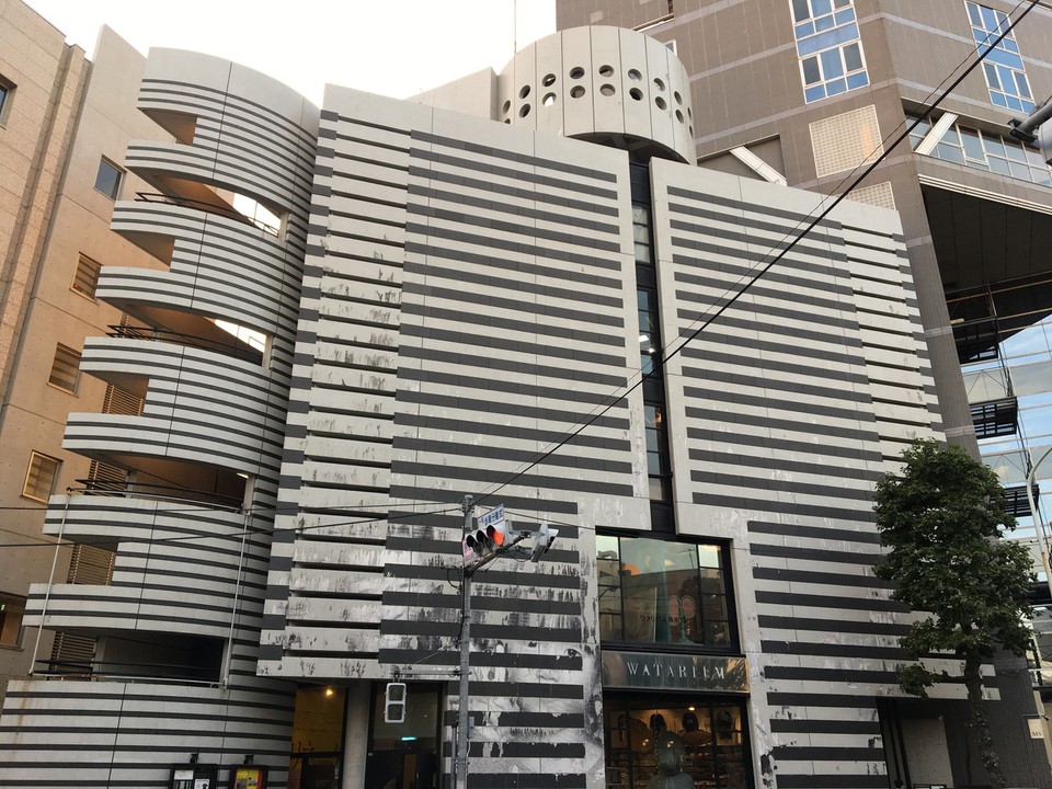 建物もアート