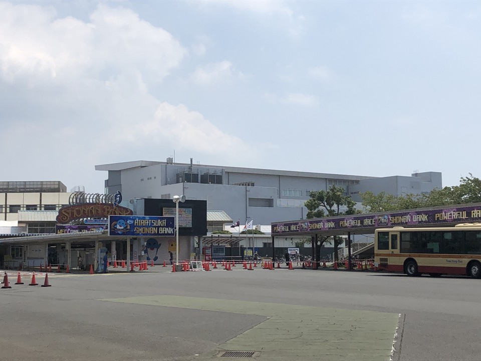 競輪場の正面ゲート