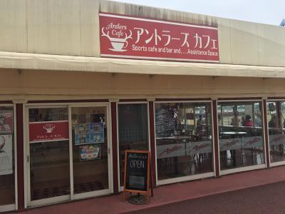カフェも併設