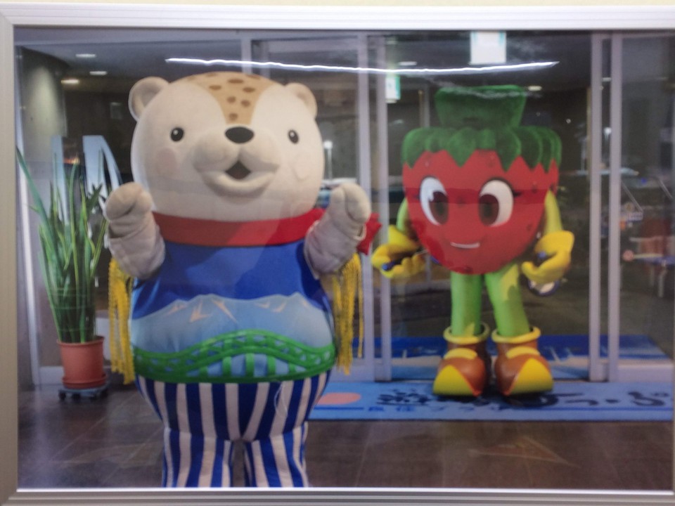 あさっぴーとスノーベリーちゃん