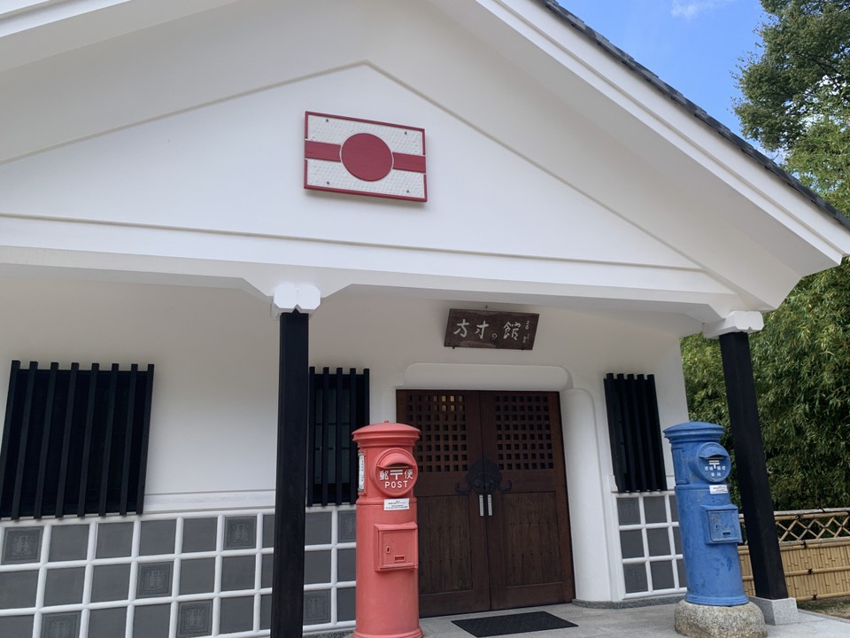 なまこ壁が美しいです。