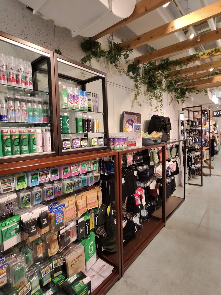 ムラサキスポーツの店内の売り場の様子