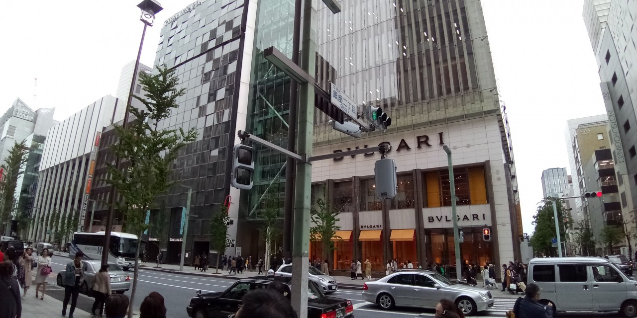 ブルガリ銀座店の外観画像。