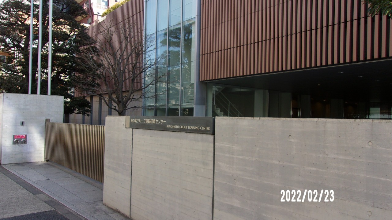 建物の入り口です。