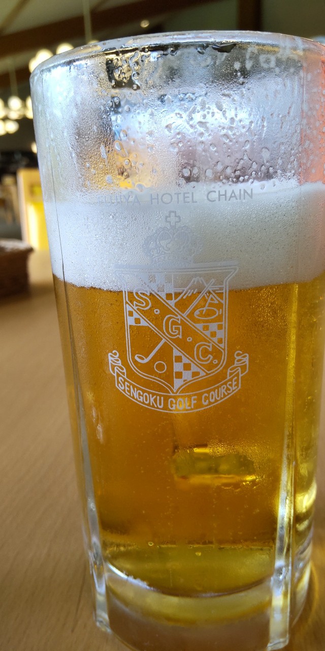ビールグラスにもゴルフ場のお印あり