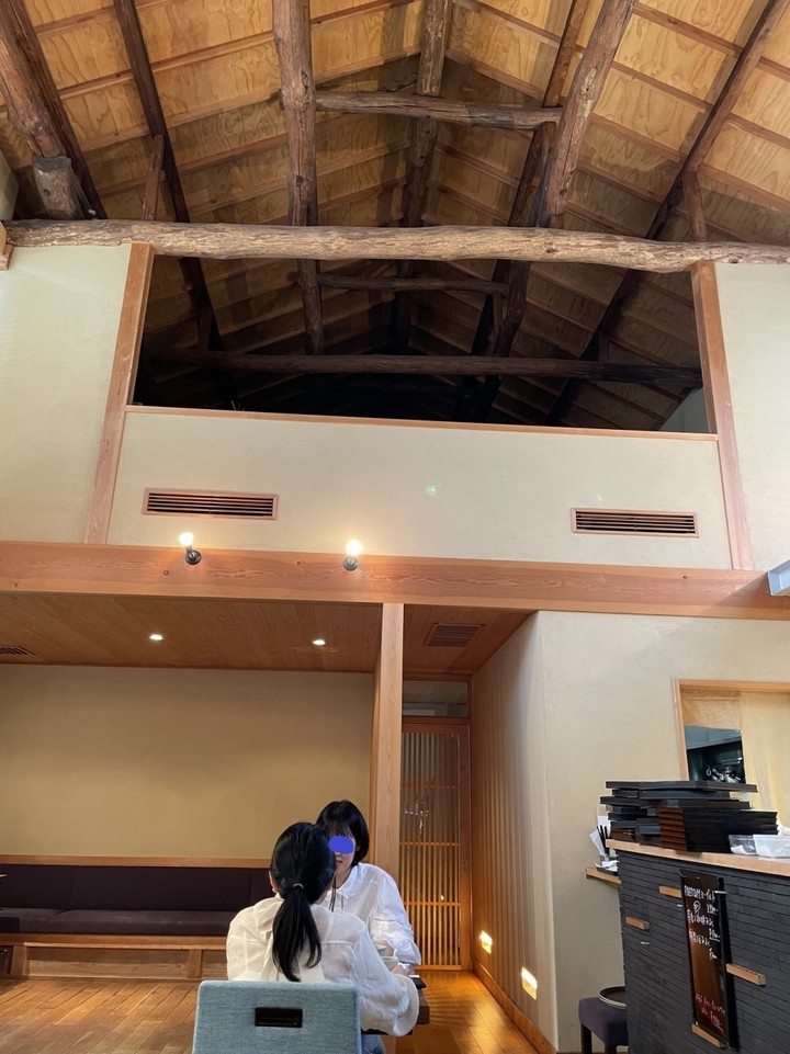 贅沢なつくりの店内