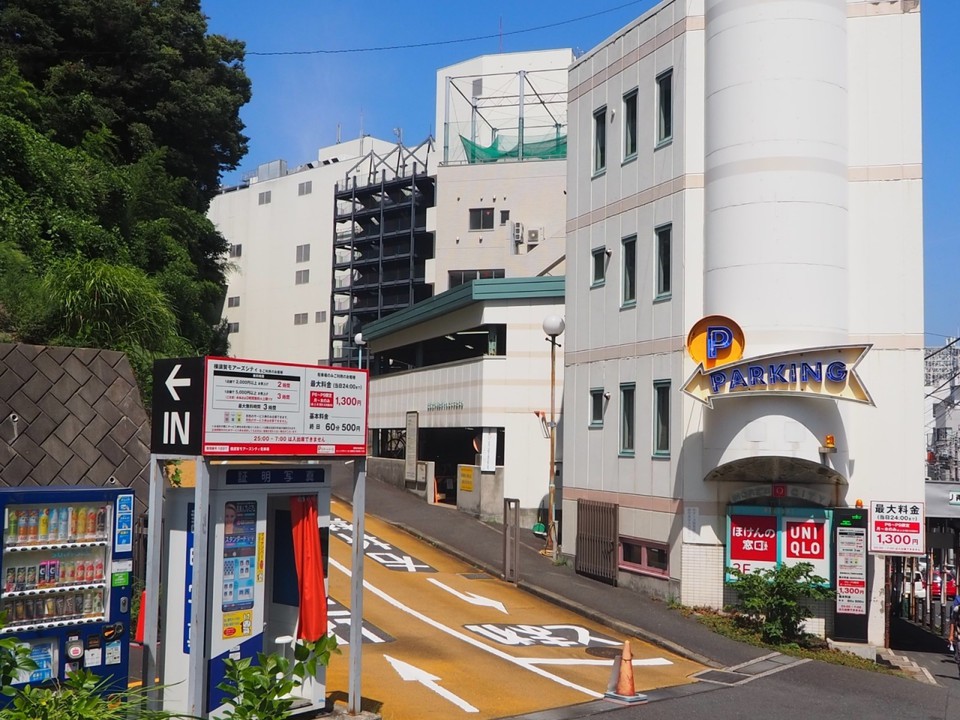駐車場入り口