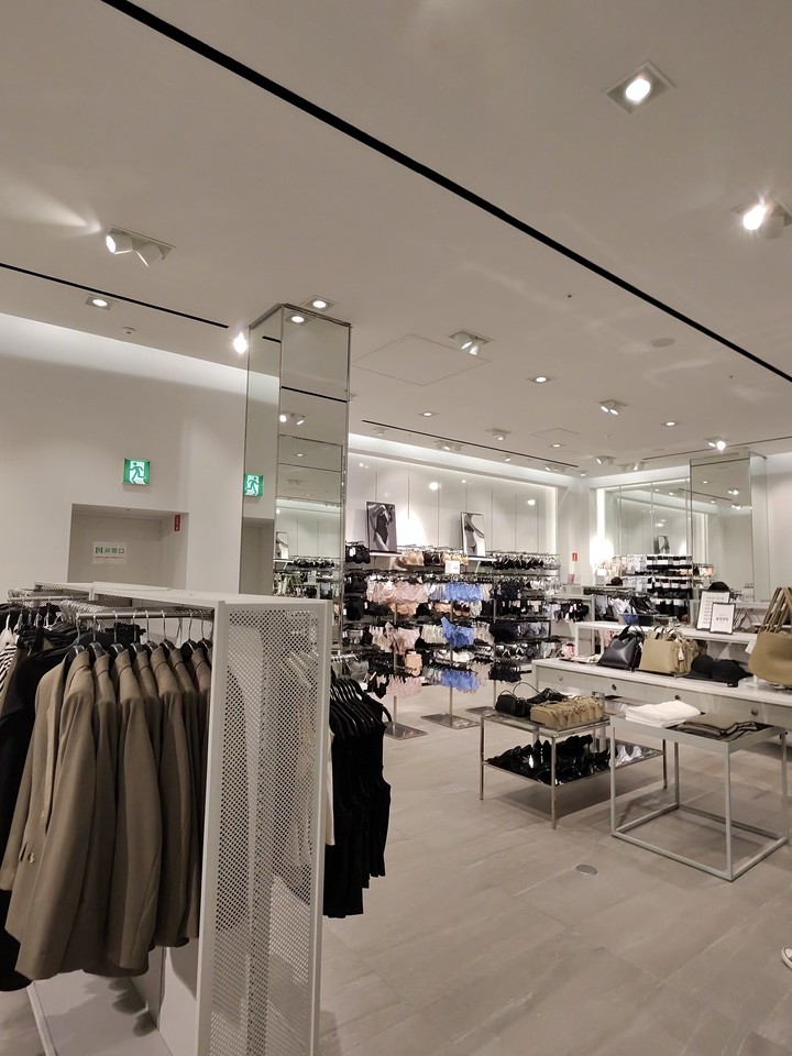H&Mの店舗の売り場